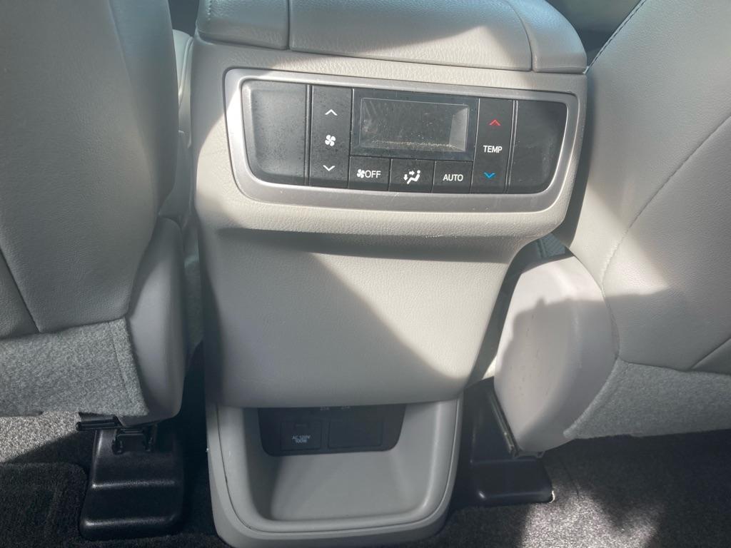 Toyota Highlander Limited FWD V6 2018