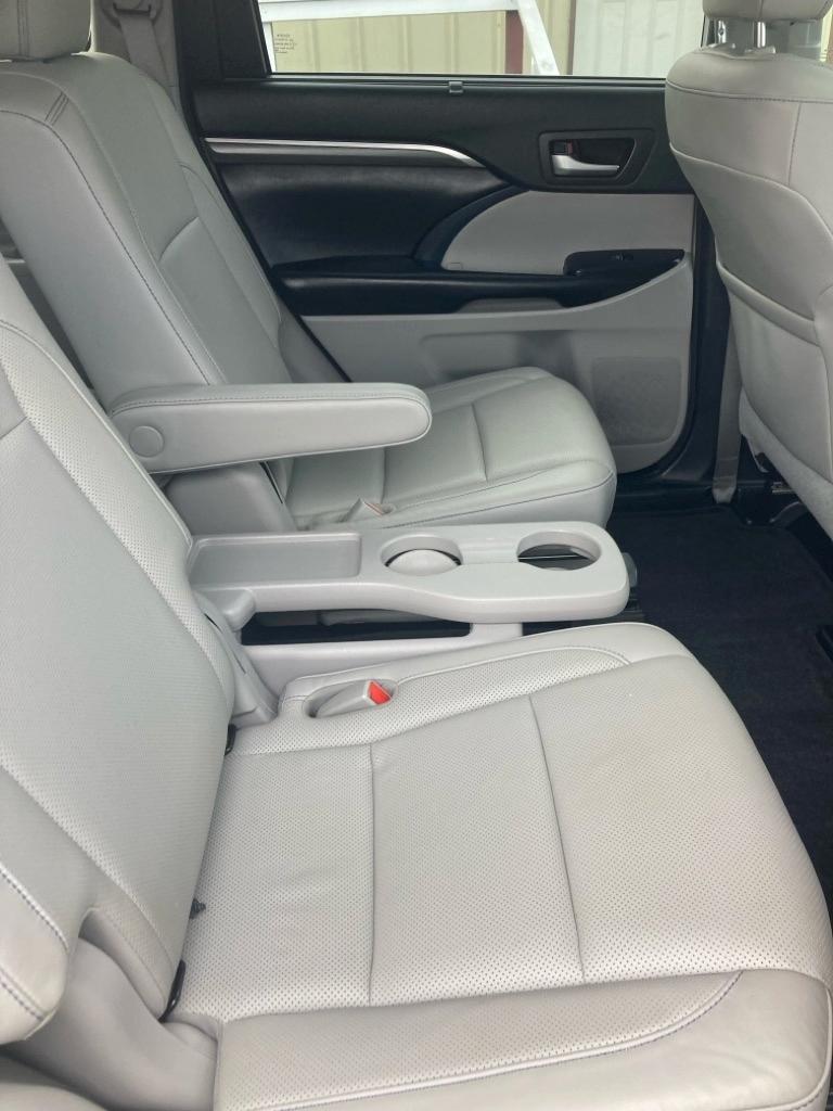 Toyota Highlander Limited FWD V6 2018