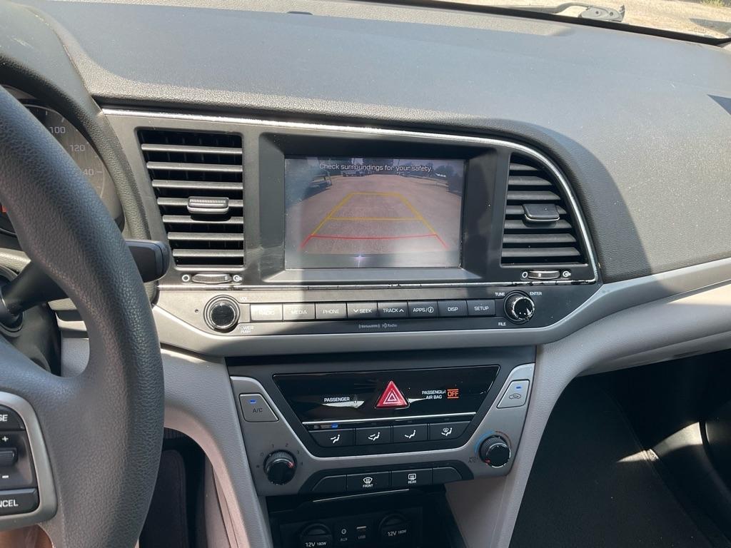 Hyundai Elantra Value Edition 6A 2017