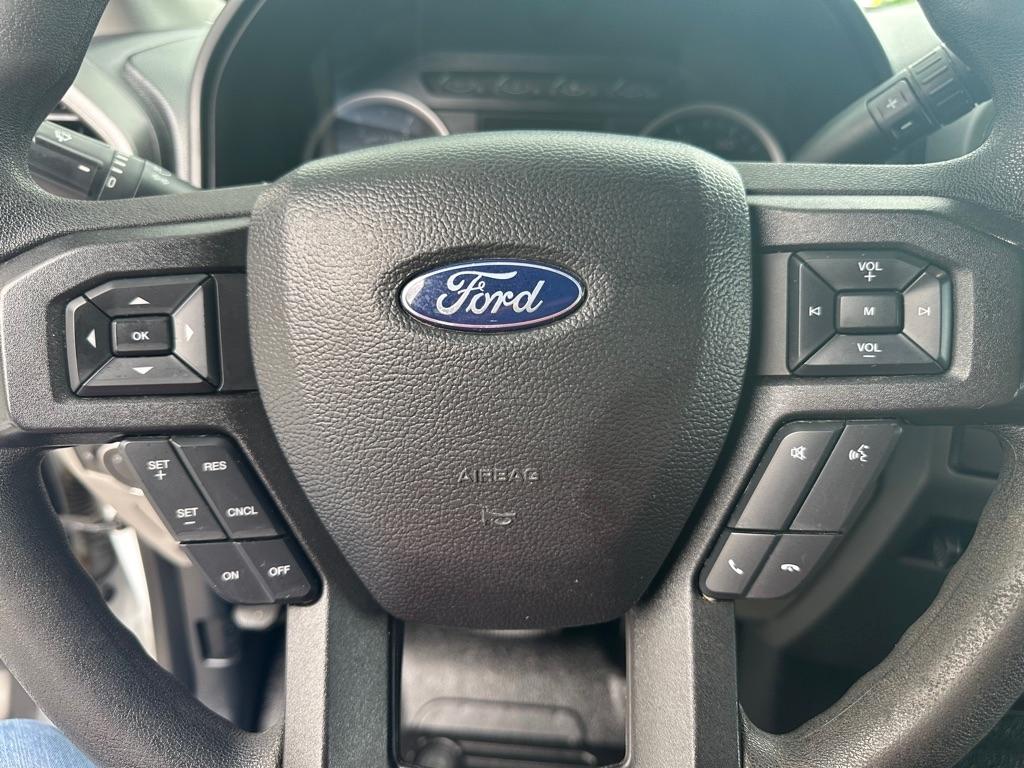 Ford F-350 SD XL Crew Cab Long Bed DRW 4WD 2021