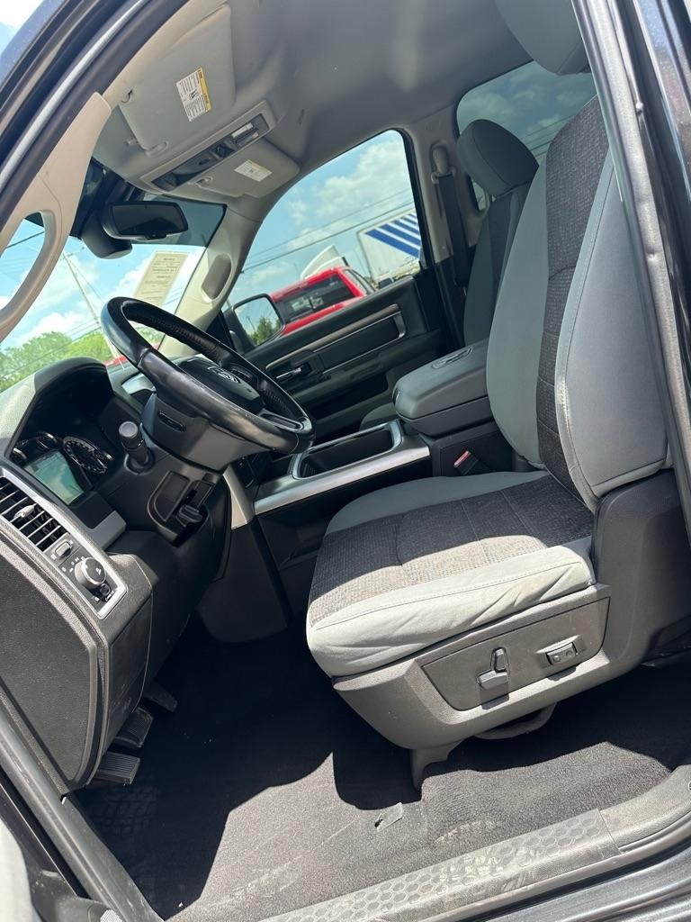 RAM 1500 Classic Tradesman Crew Cab SWB 2WD 2019
