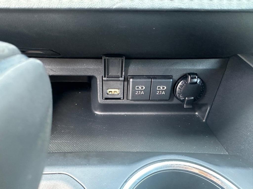 Toyota Highlander LE FWD V6 2020