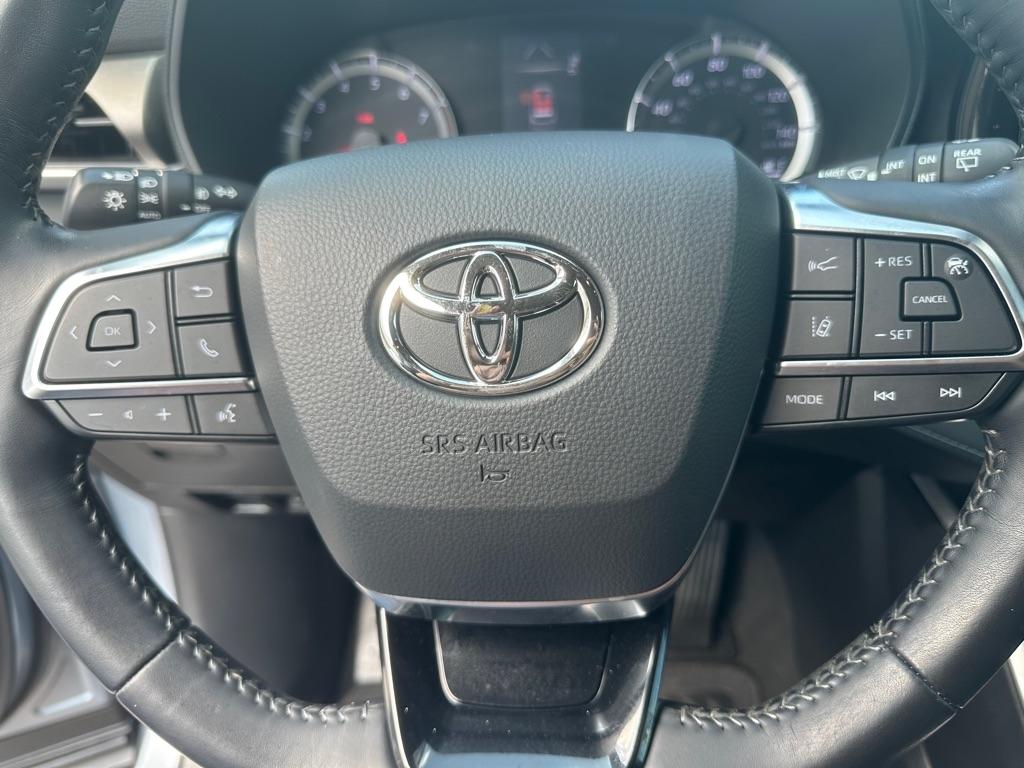Toyota Highlander LE FWD V6 2020
