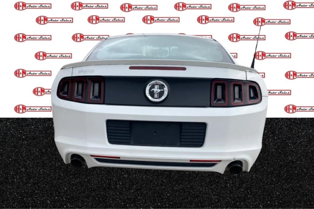 Ford Mustang V6 Coupe 2014