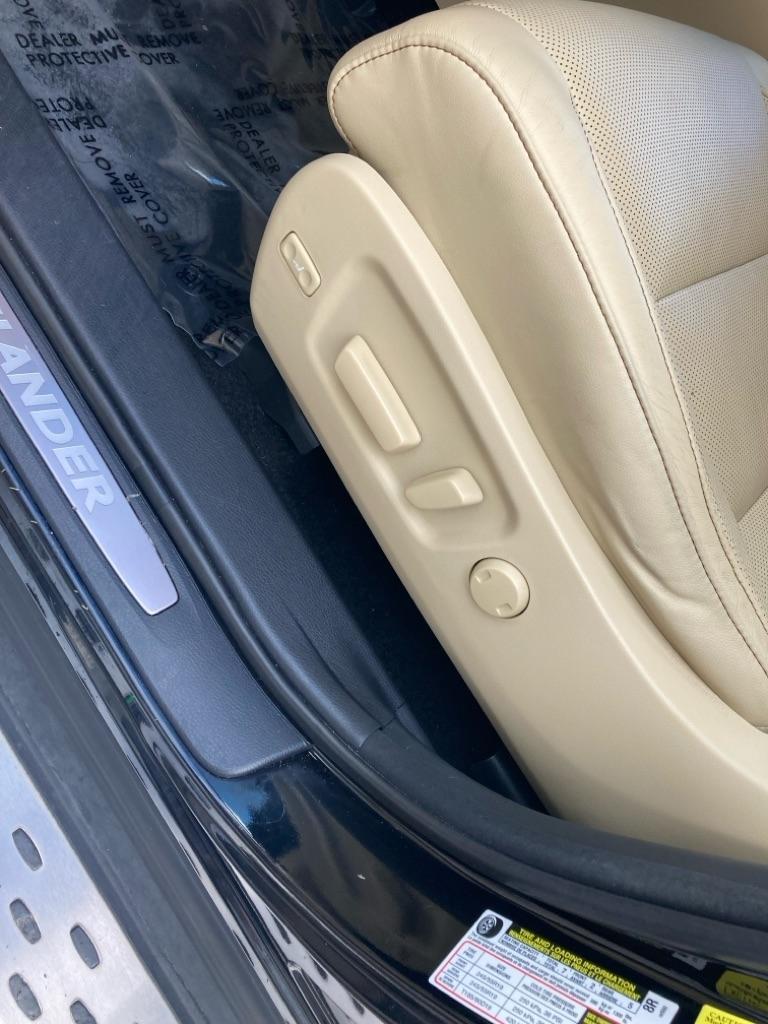 Toyota Highlander Limited FWD V6 2017