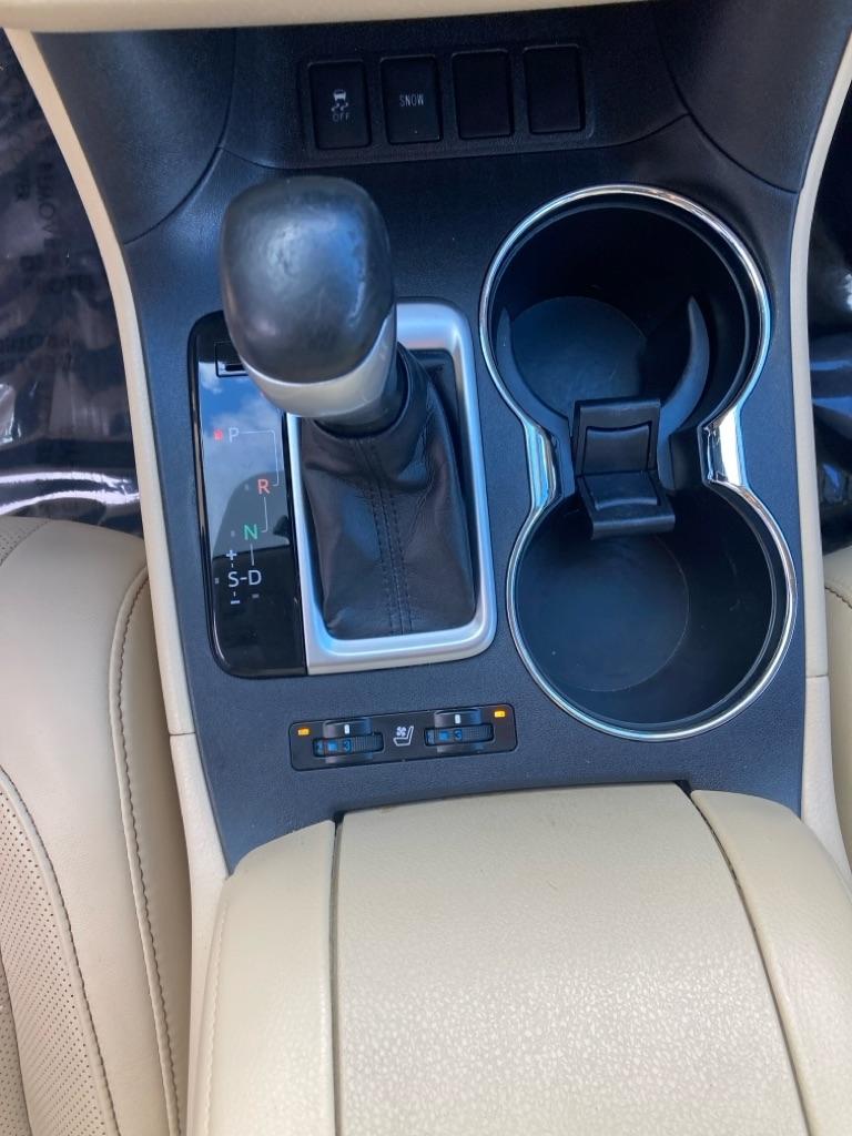 Toyota Highlander Limited FWD V6 2017