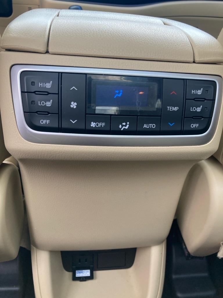 Toyota Highlander Limited FWD V6 2017
