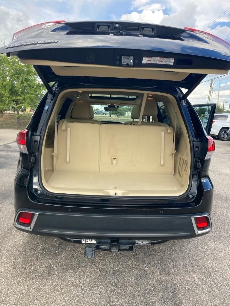 Toyota Highlander Limited FWD V6 2017