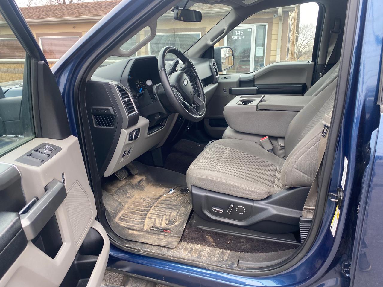 Ford F-150 4WD SuperCrew 145" XLT 2015