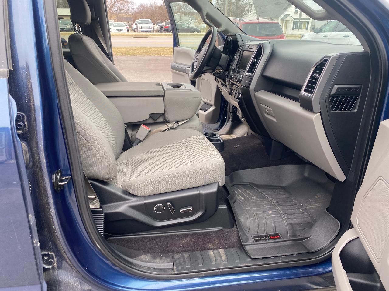 Ford F-150 4WD SuperCrew 145" XLT 2015