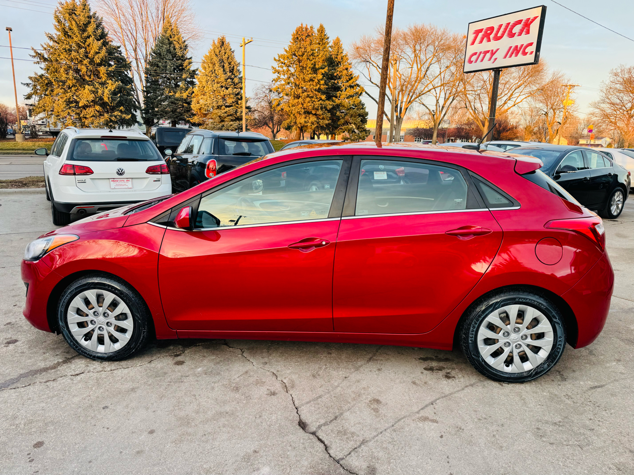 Hyundai Elantra GT A/T 2017