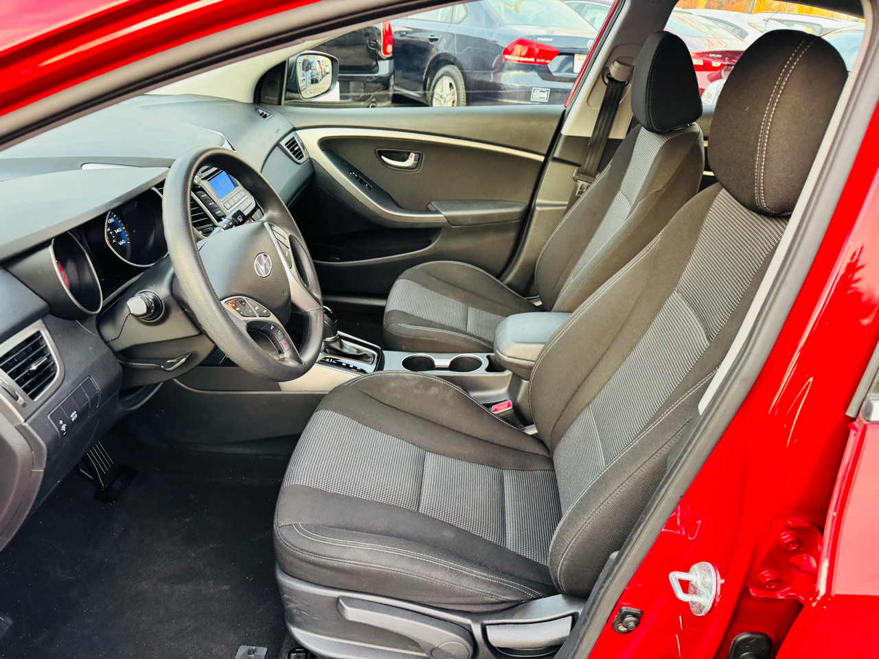 Hyundai Elantra GT A/T 2017