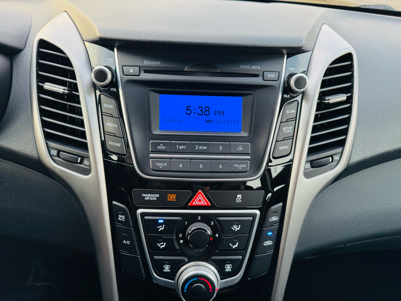 Hyundai Elantra GT A/T 2017