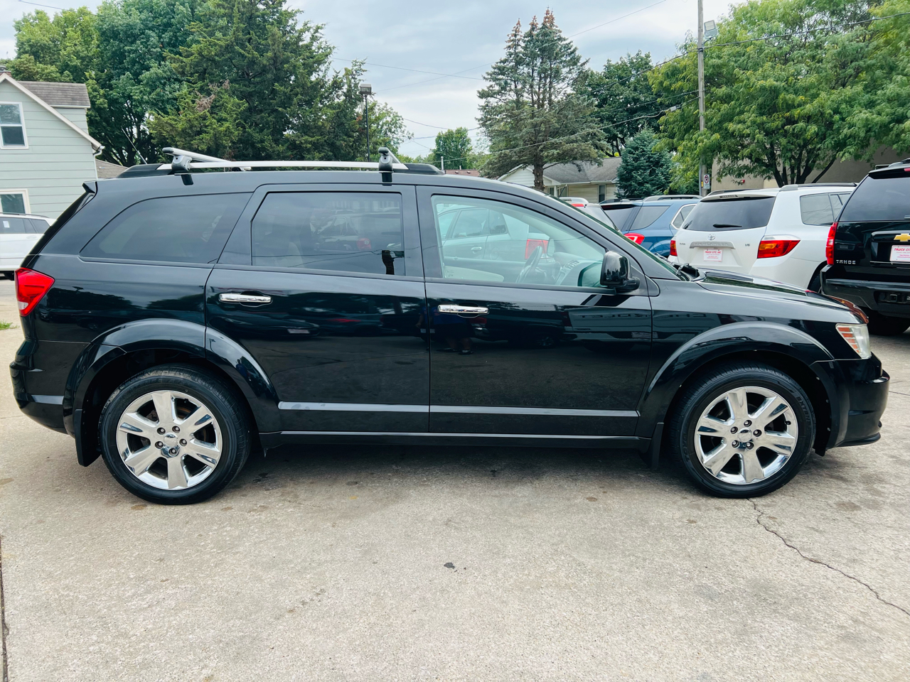 2011 Dodge Journey Lux photo 2