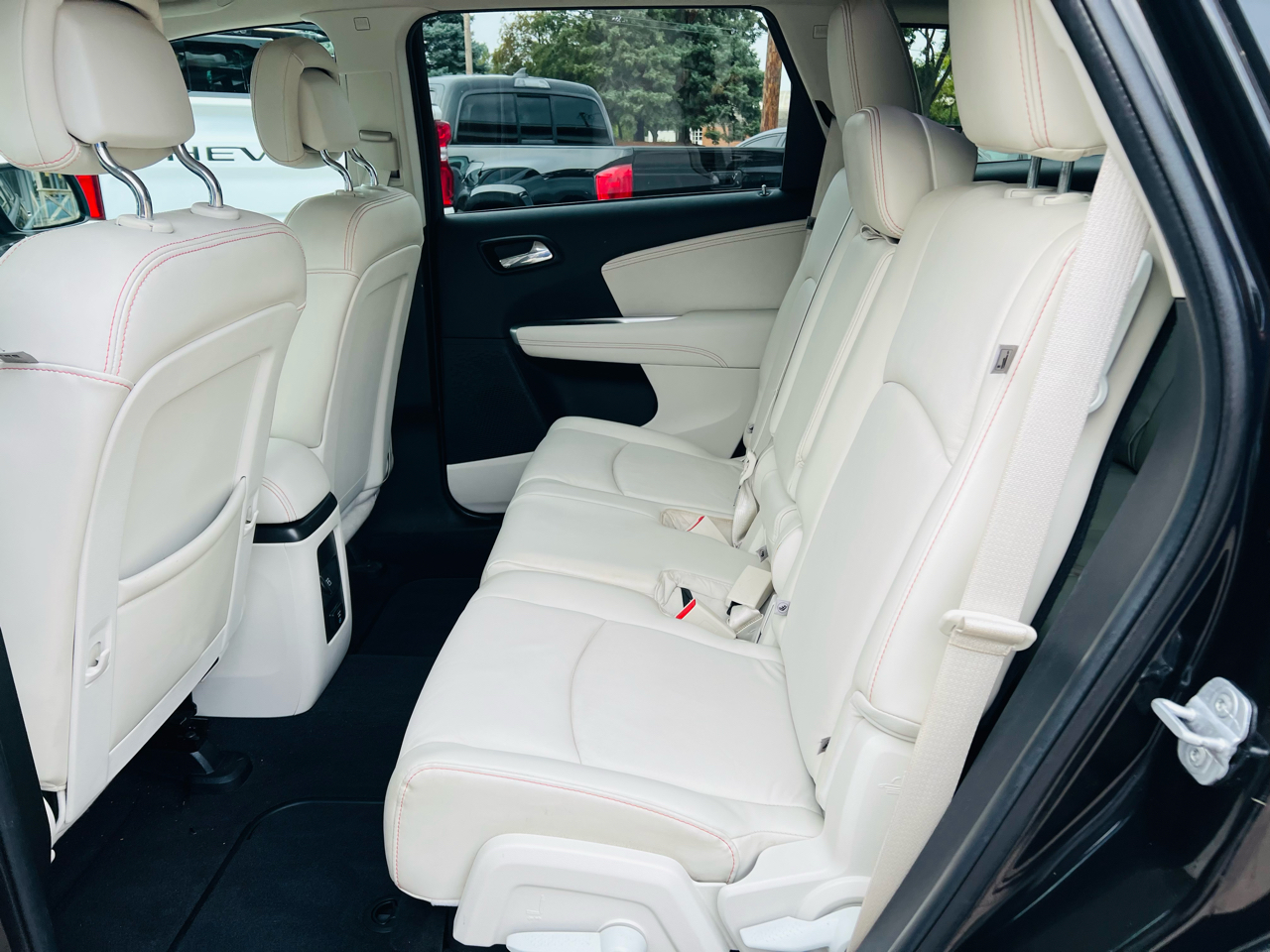 2011 Dodge Journey Lux photo 10