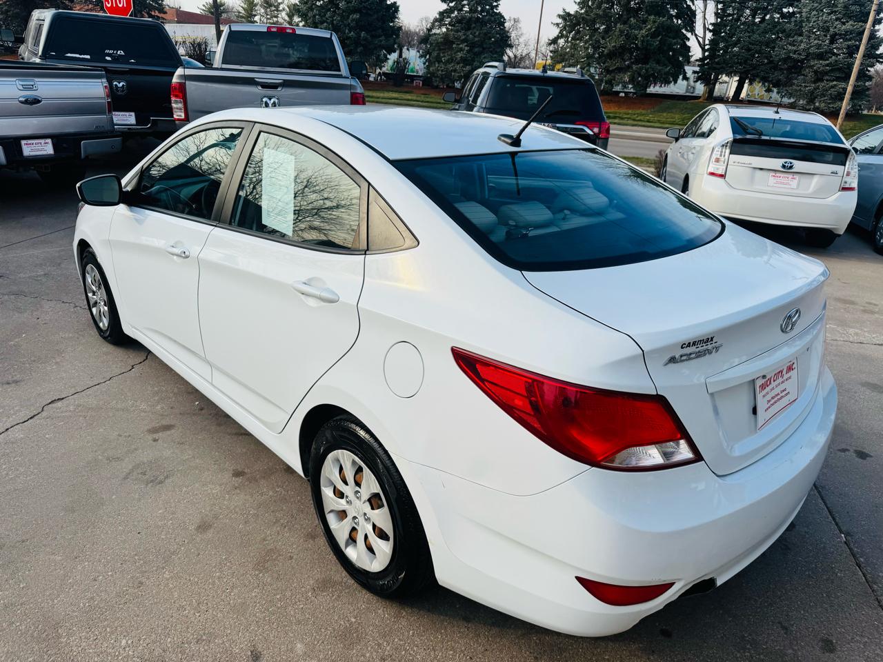 Hyundai Accent SE 4-Door 6A 2017