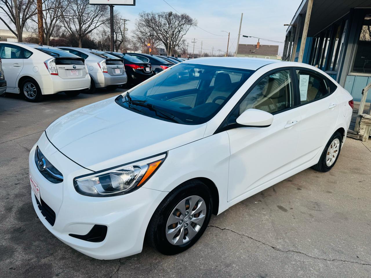 Hyundai Accent SE 4-Door 6A 2017