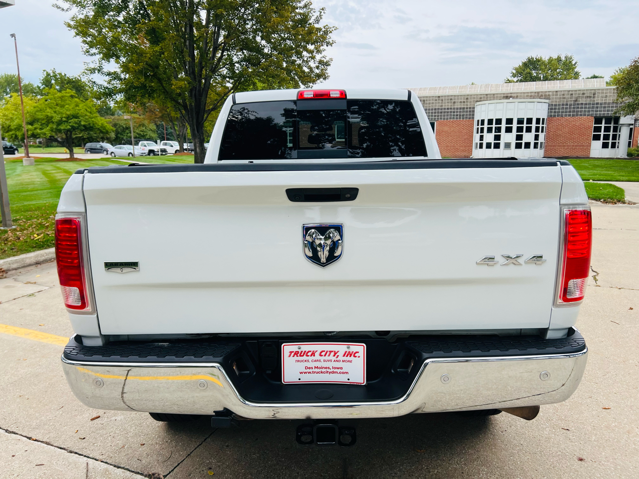 2017 Ram 2500 Laramie photo 2
