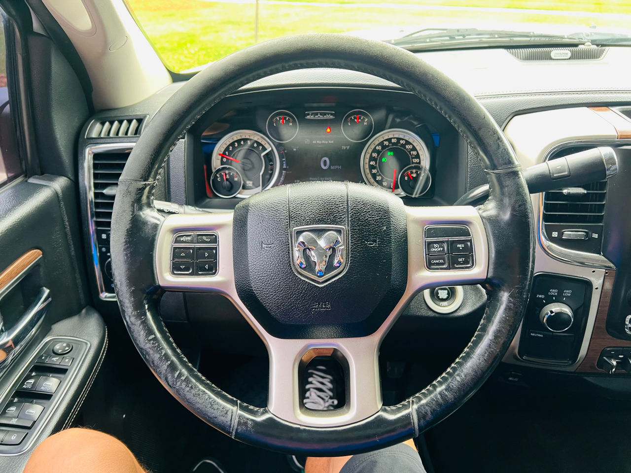 2017 Ram 2500 Laramie photo 12