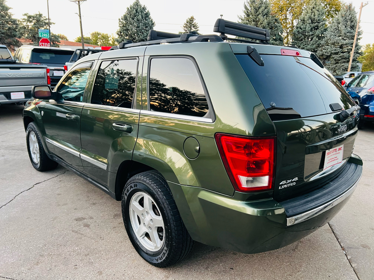 2006 Jeep Grand Cherokee Limited photo 4