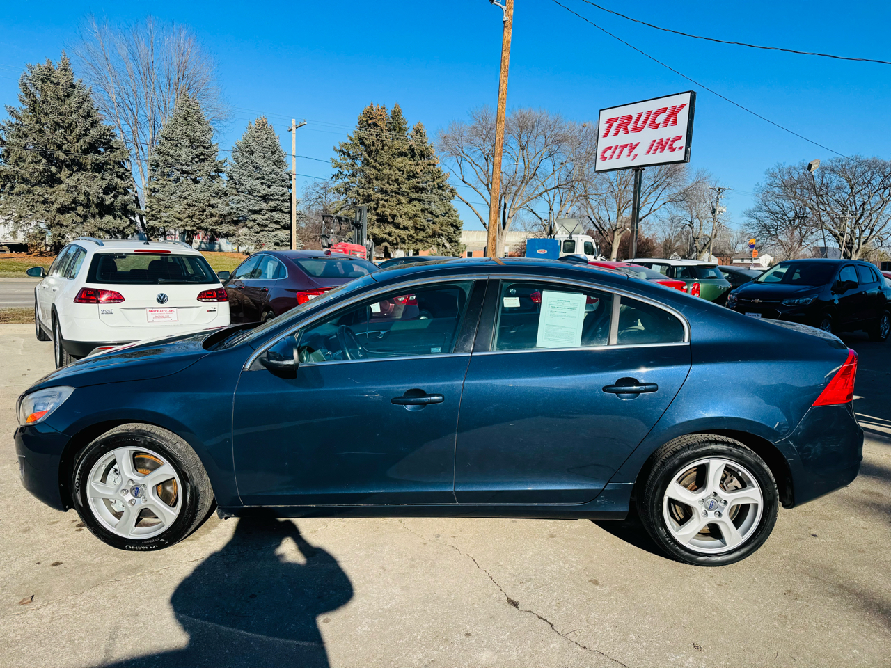 Volvo S60 2015.5 4dr Sdn T5 Premier AWD 2013