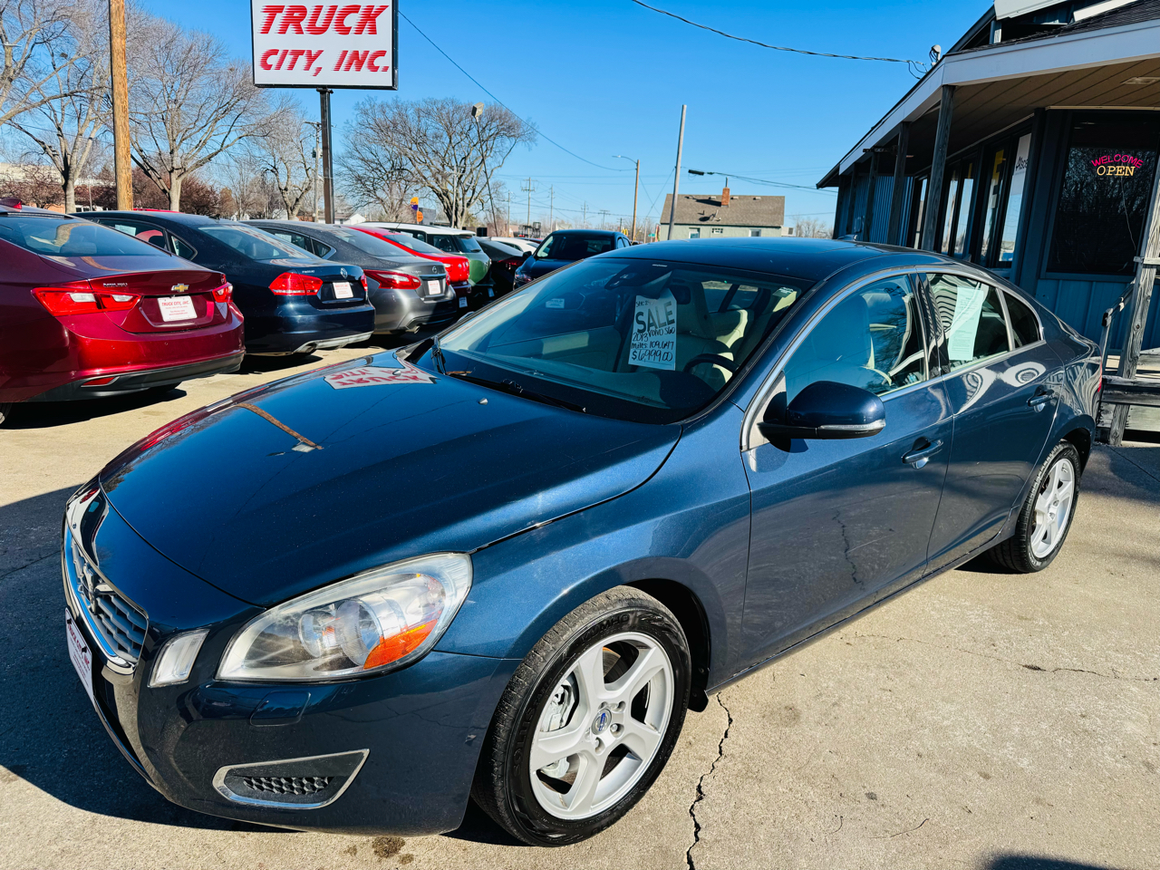 Volvo S60 2015.5 4dr Sdn T5 Premier AWD 2013