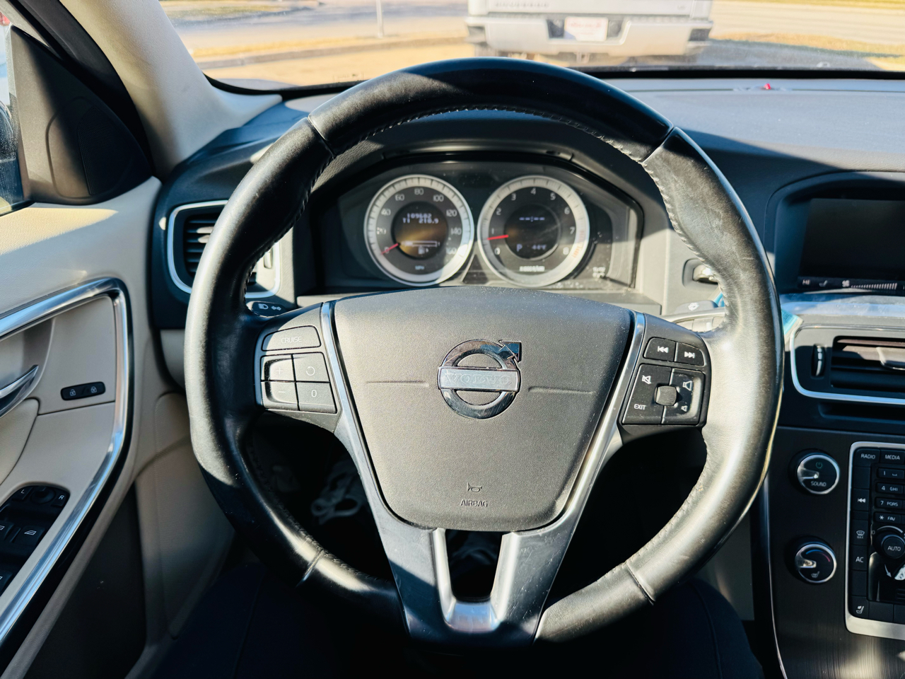 Volvo S60 2015.5 4dr Sdn T5 Premier AWD 2013