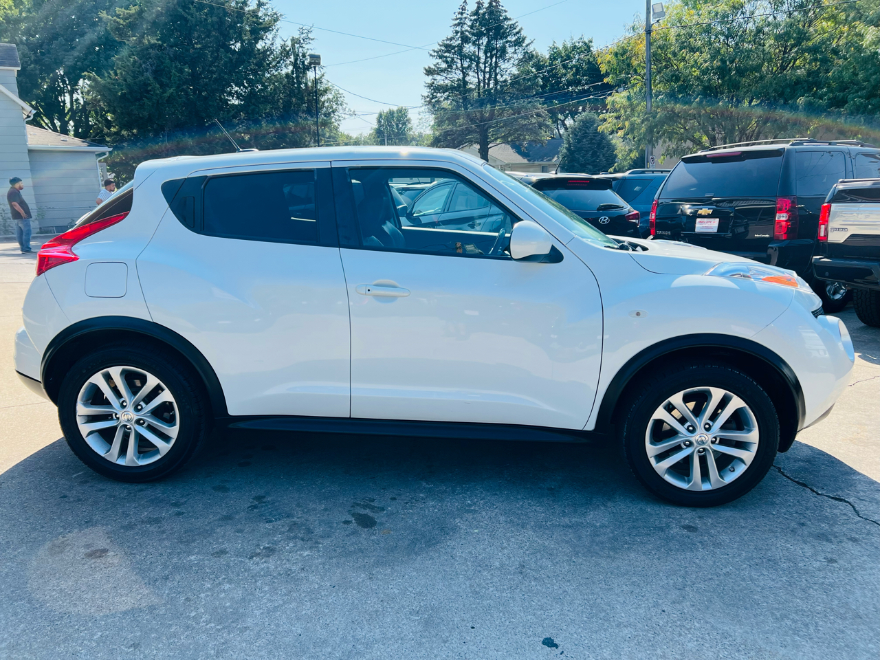 2014 Nissan Juke S photo 2