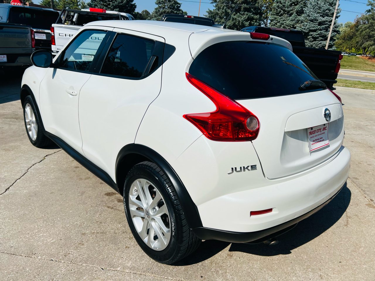 2014 Nissan Juke S photo 4