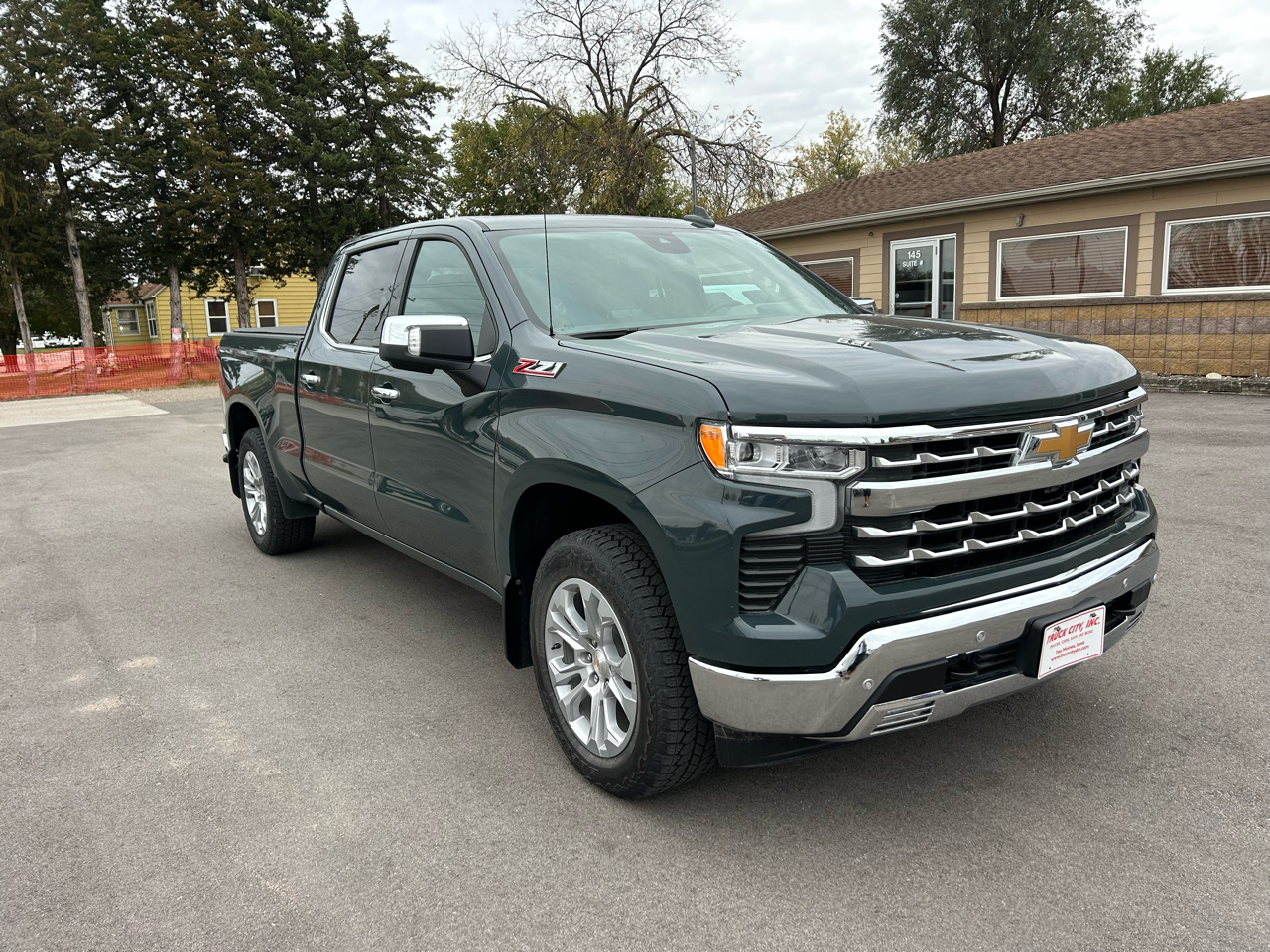 2025 Chevrolet Silverado 1500 LTZ Crew Cab Long Box 4WD