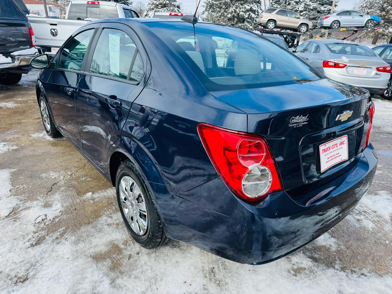 Chevrolet Sonic LS Auto Sedan 2015