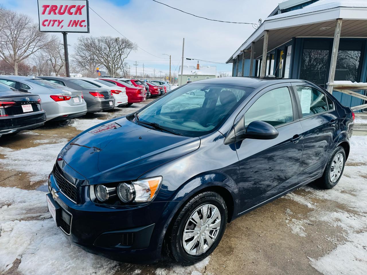 Chevrolet Sonic LS Auto Sedan 2015