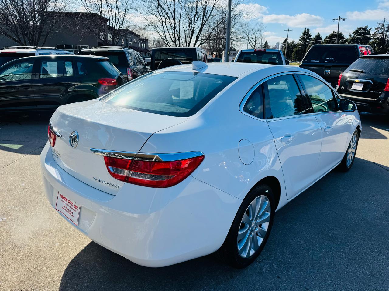 Buick Verano Base 2015