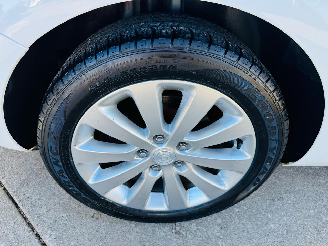 Buick Verano Base 2015