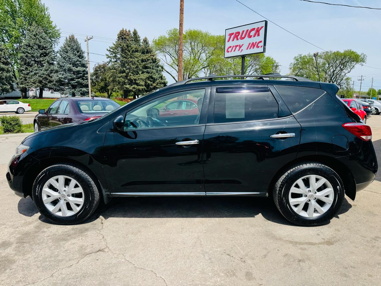 Nissan Murano S AWD 2011