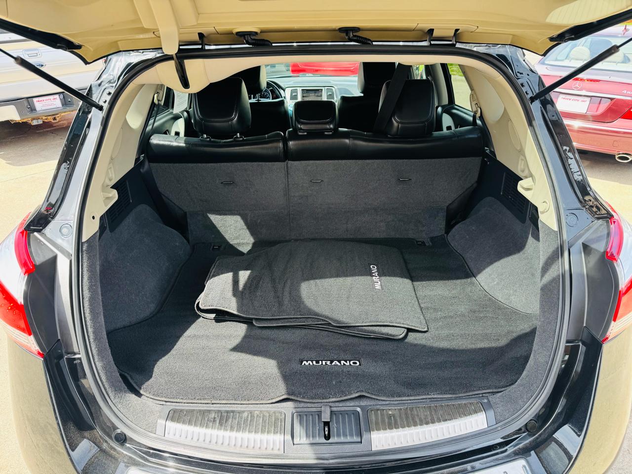 Nissan Murano S AWD 2011