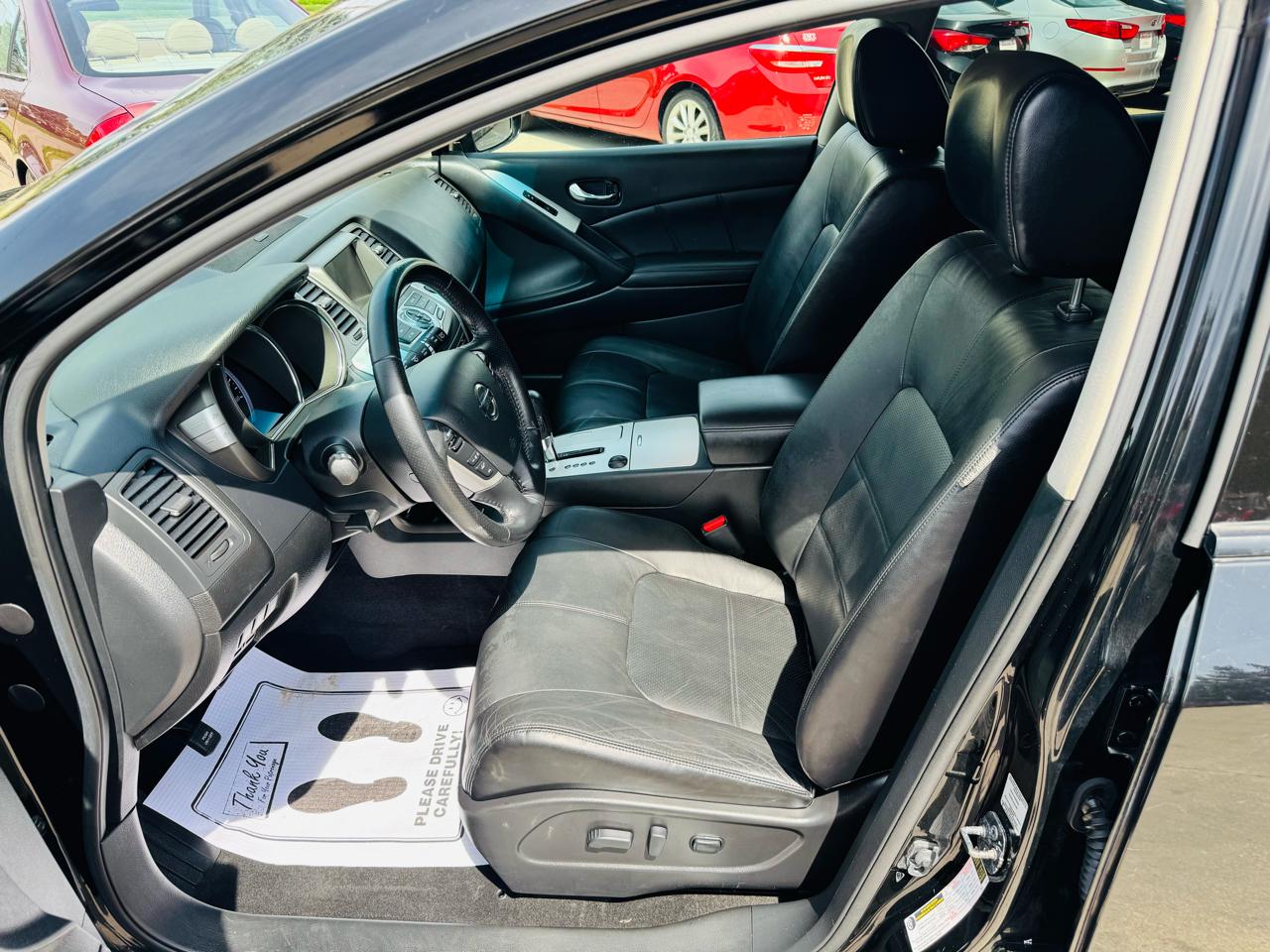 Nissan Murano S AWD 2011