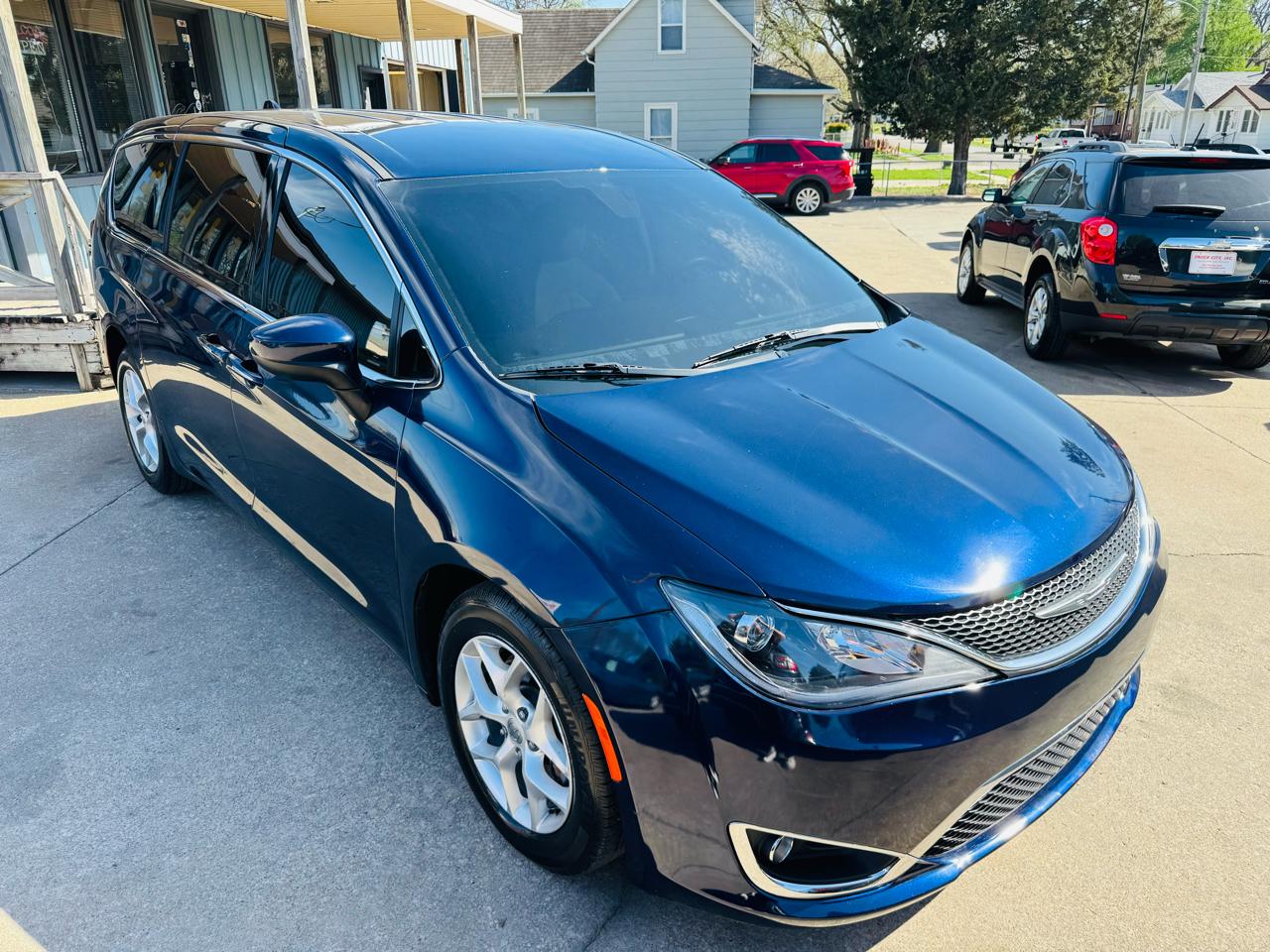 Chrysler Pacifica Touring-L 2017