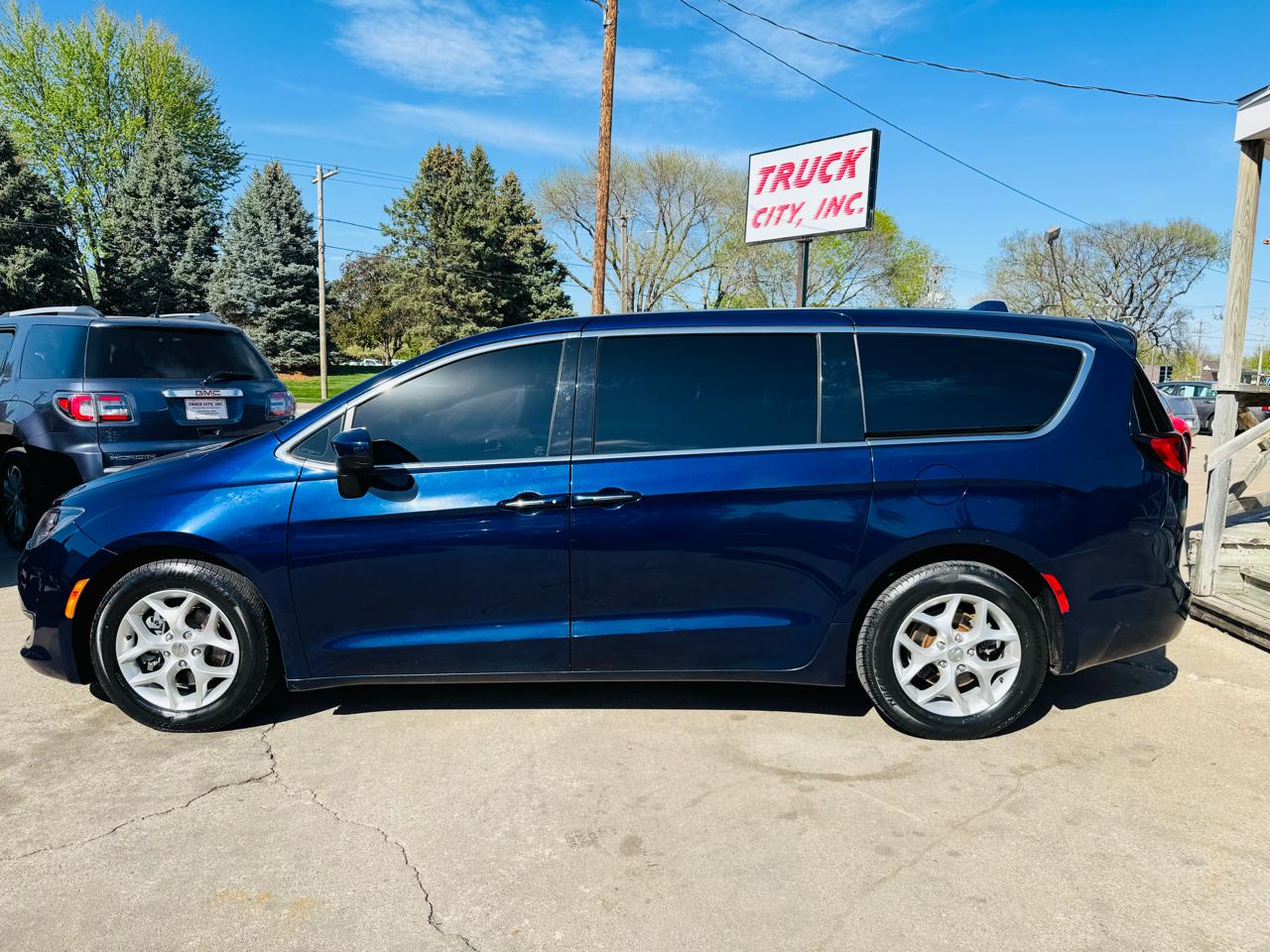 Chrysler Pacifica Touring-L 2017