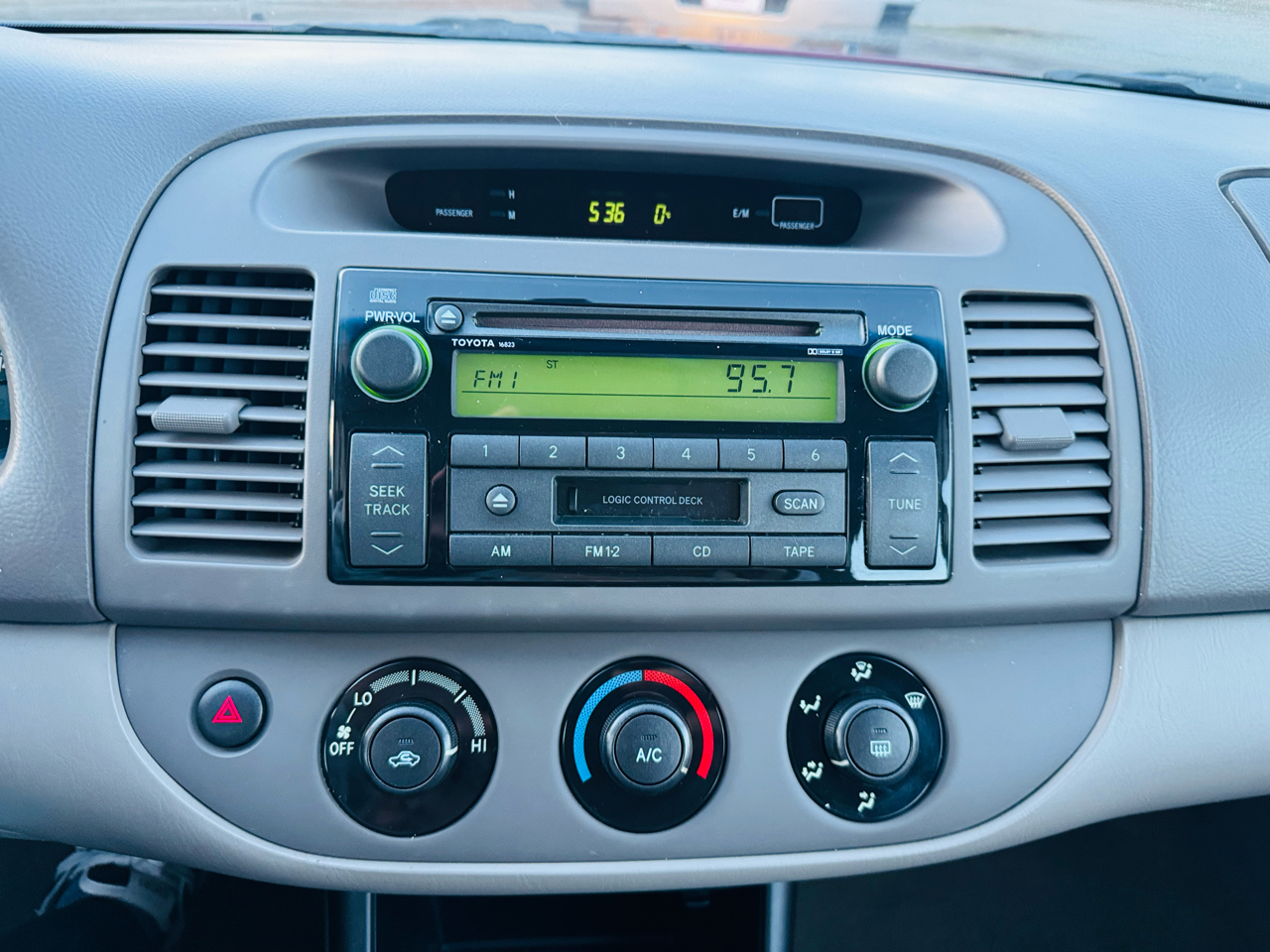 Toyota Camry Standard 2004