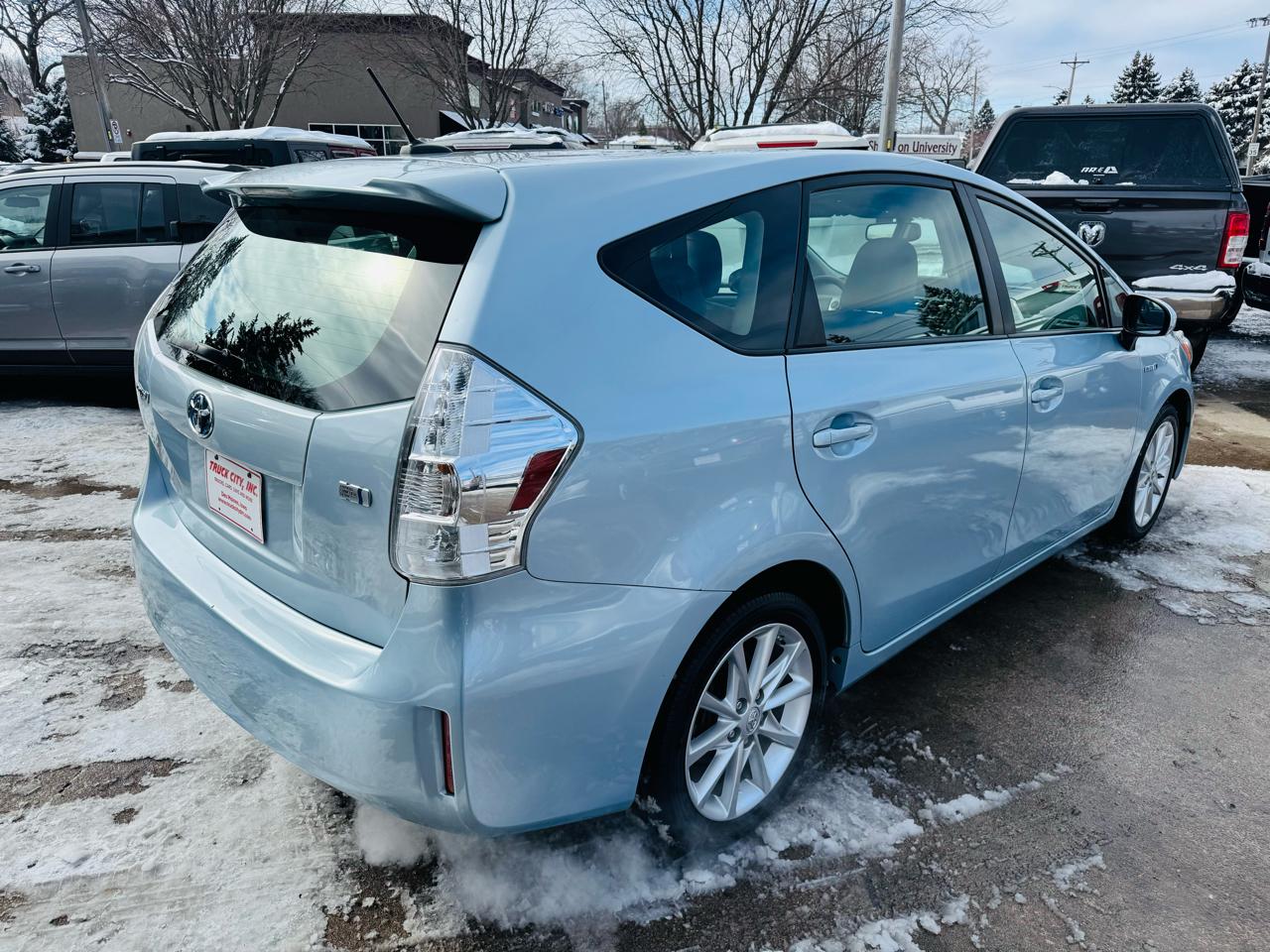 Toyota Prius V Two 2012