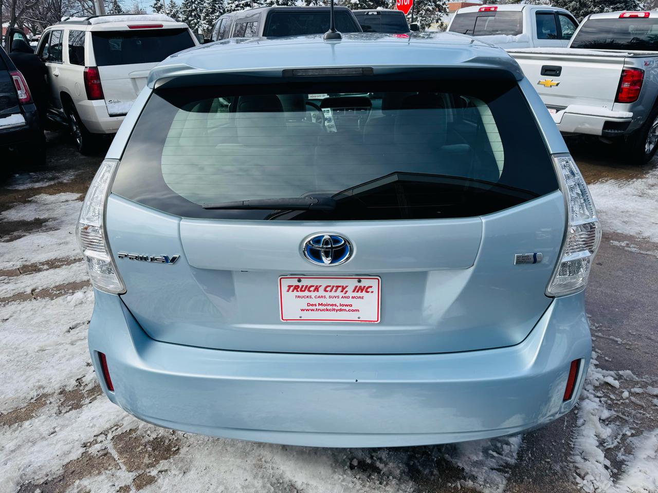 Toyota Prius V Two 2012