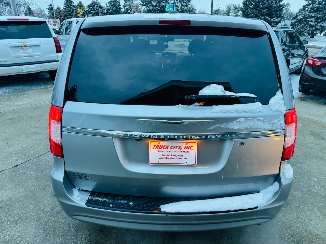 Chrysler Town & Country S 2016