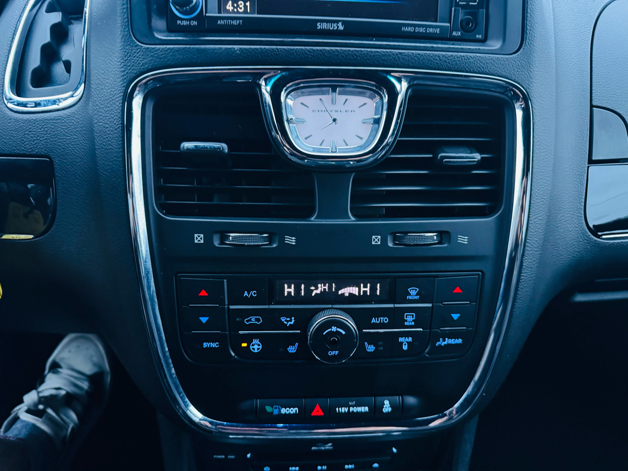 Chrysler Town & Country S 2016