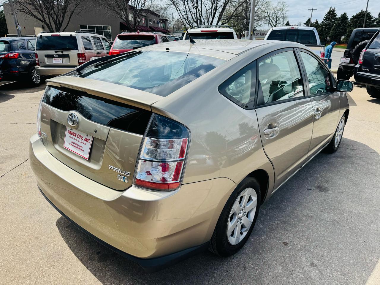 Toyota Prius 4-Door Liftback 2004