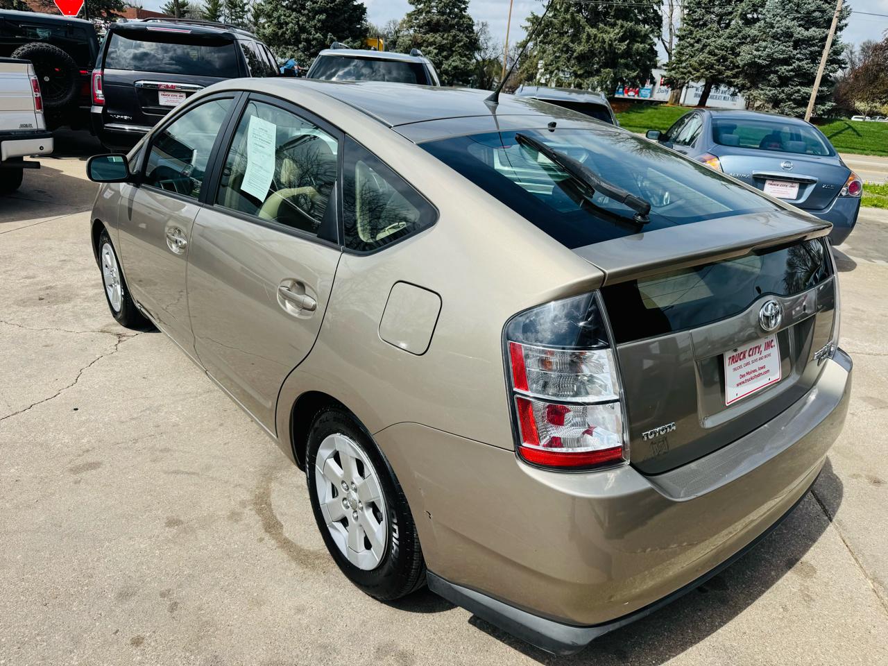 Toyota Prius 4-Door Liftback 2004