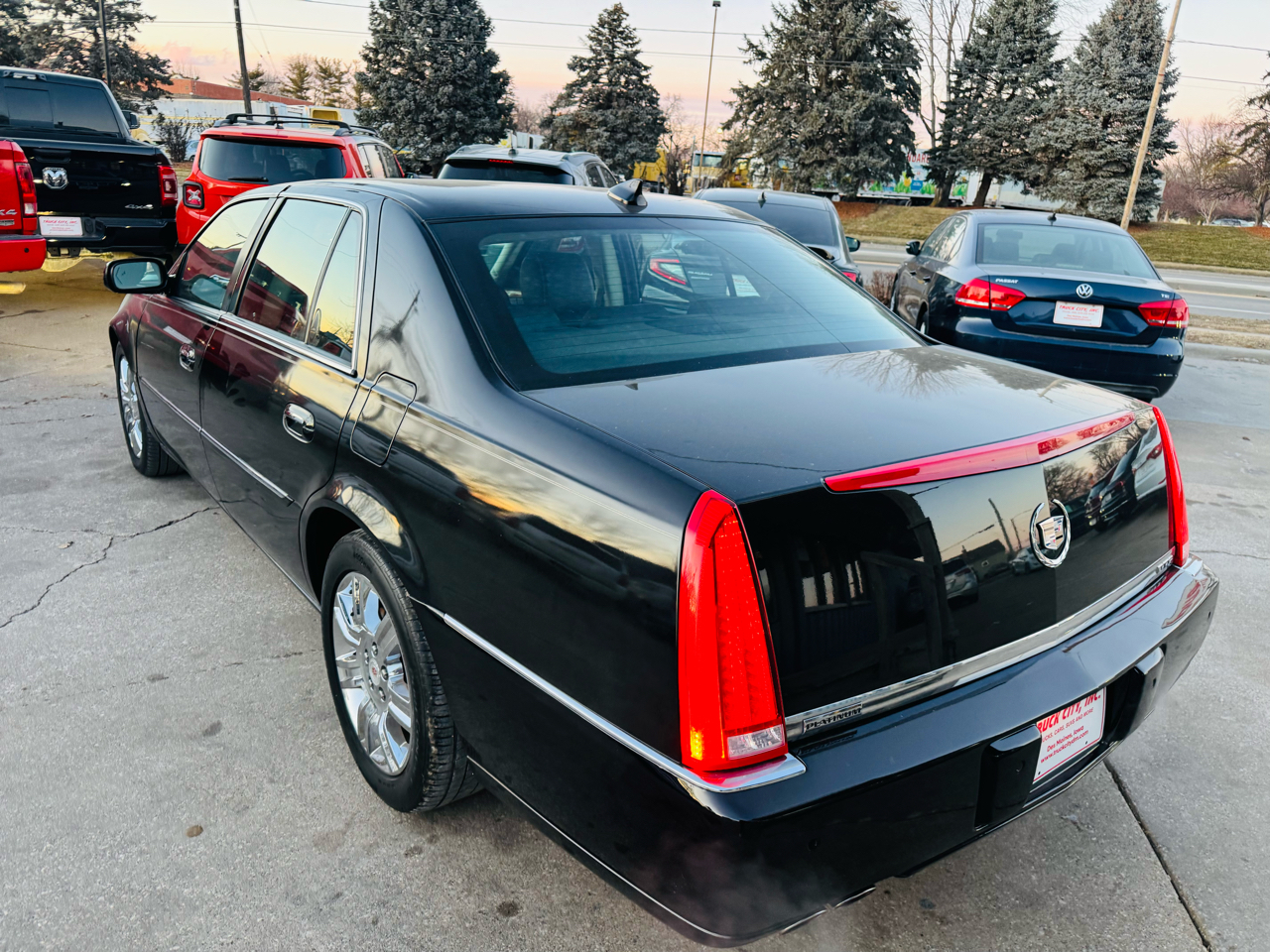 Cadillac DTS Platinum w/ Navi 2010