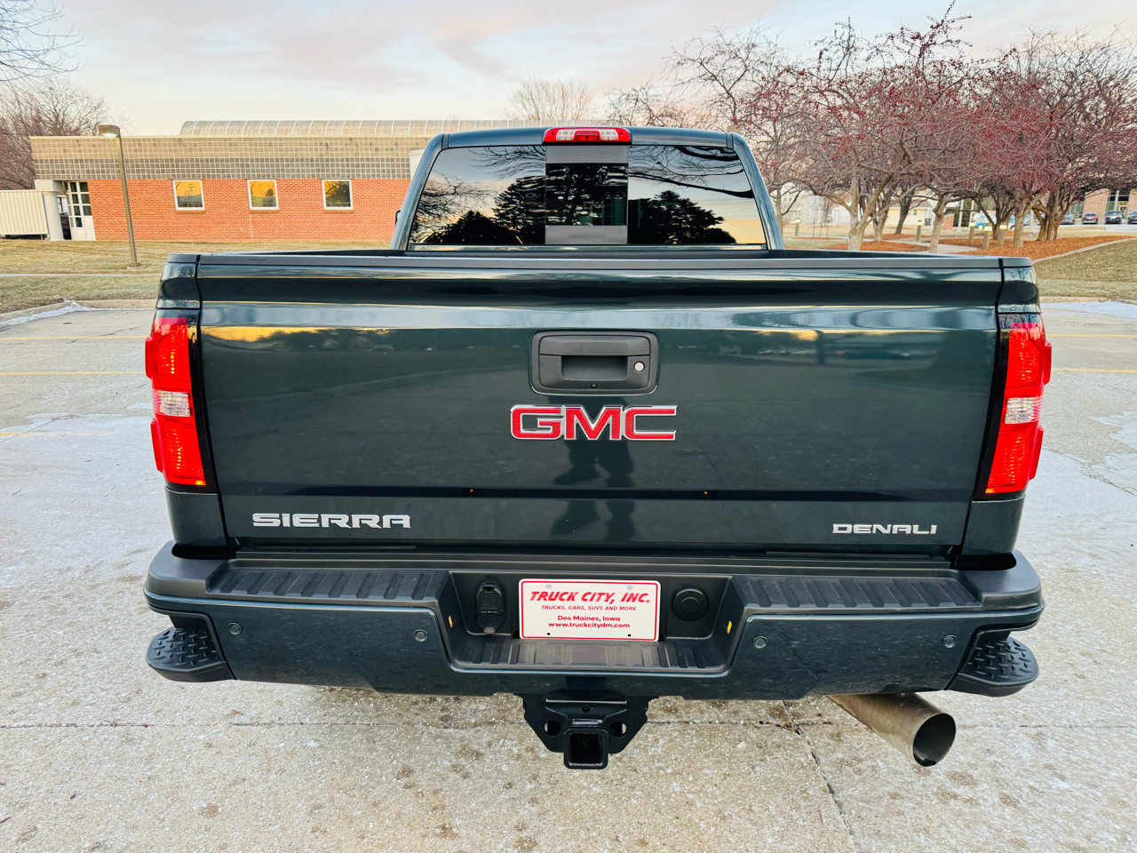 GMC Sierra 2500HD Denali Crew Cab 4WD 2019