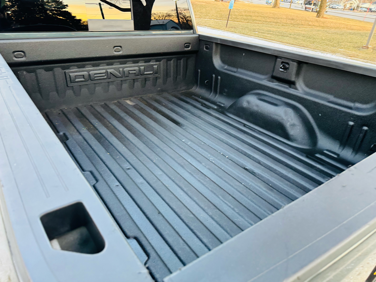 GMC Sierra 2500HD Denali Crew Cab 4WD 2019