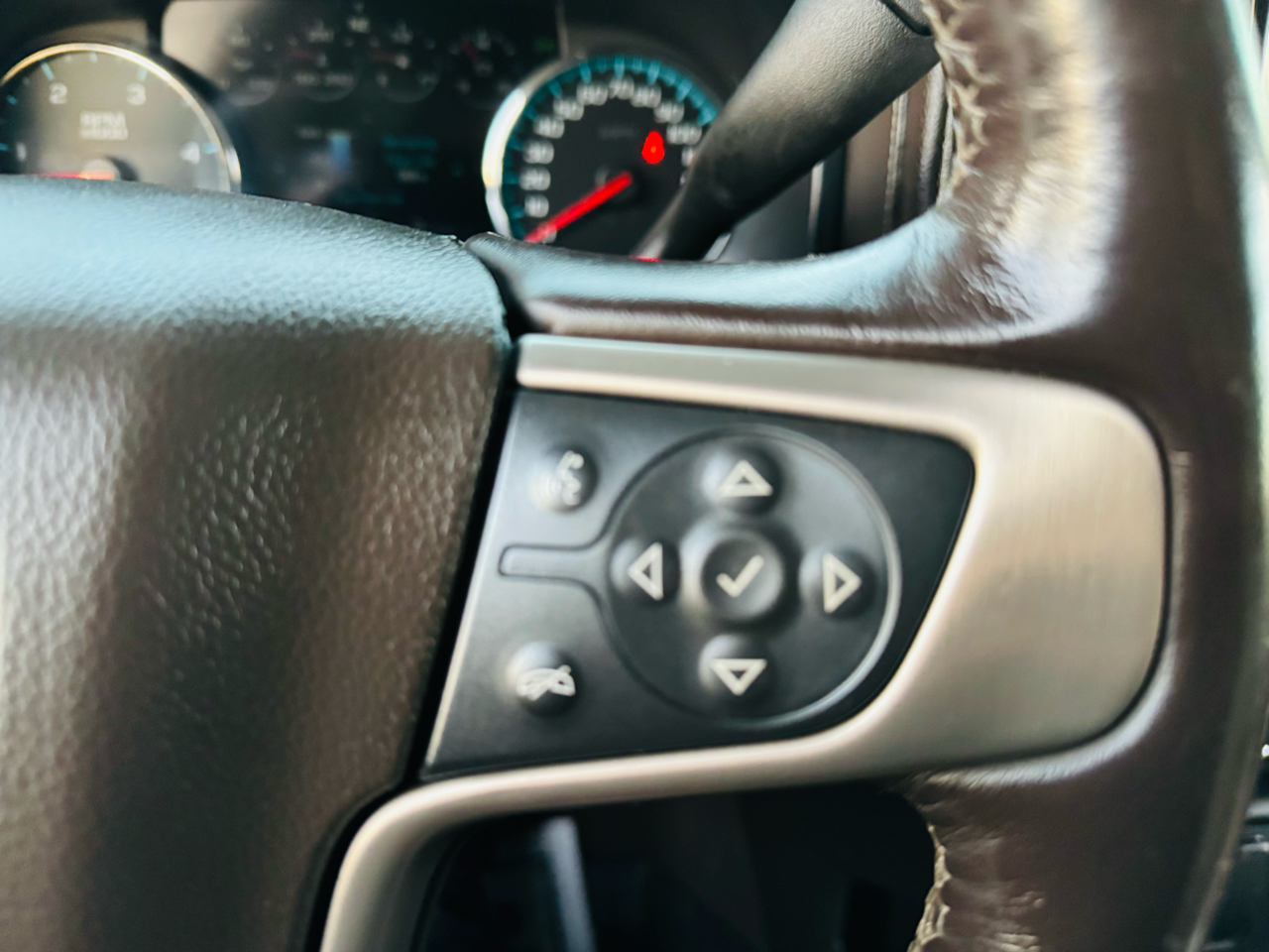 GMC Sierra 2500HD Denali Crew Cab 4WD 2019